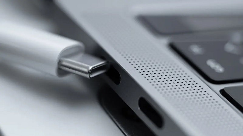 MacBook sạc không vào pin: Nguyên nhân & cách khắc phục 2026