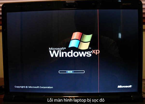 Màn hình laptop bị sọc đỏ