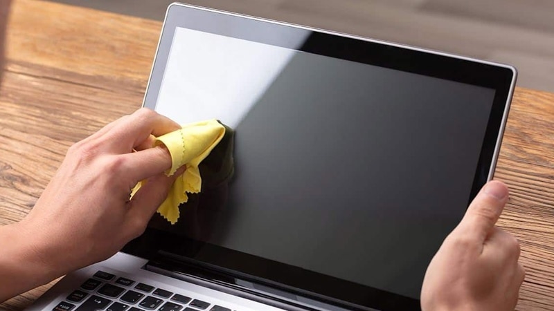 Vệ sinh màn hình máy tính đúng cách Vệ sinh màn hình máy tính đúng cách