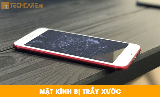 Thay mặt kính Iphone 7 bị trầy xước