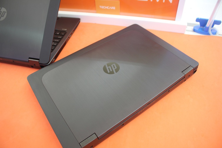 Laptop HP Zbook 15 G2 được bao phủ bởi hợp kim nhôm