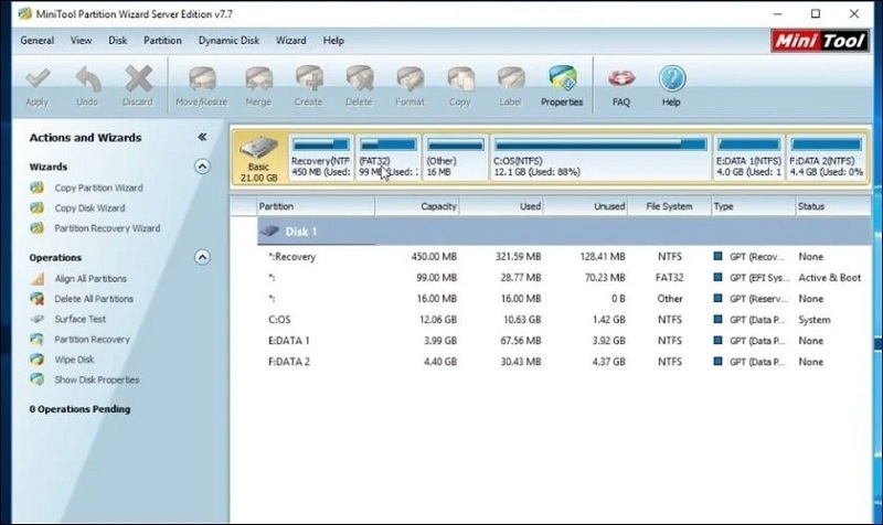 Khởi động phần mềm Minitool Partition Wizard