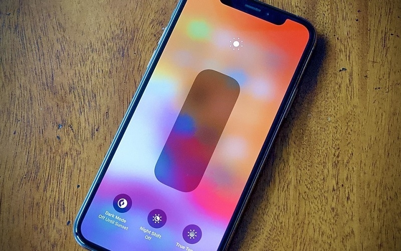 Mẹo sửa lỗi iPhone tự giảm độ sáng màn hình cực hay