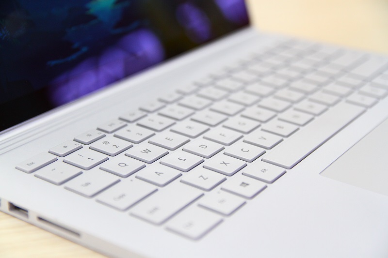 microsoft-surface-book-2