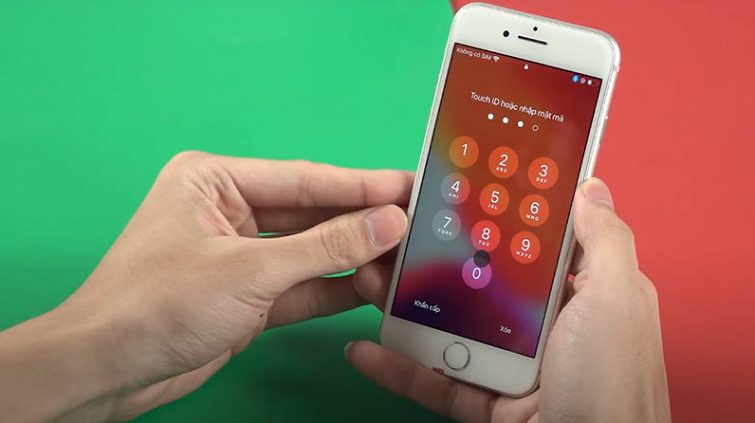 mo-khoa-iphone-bang-giong-noi