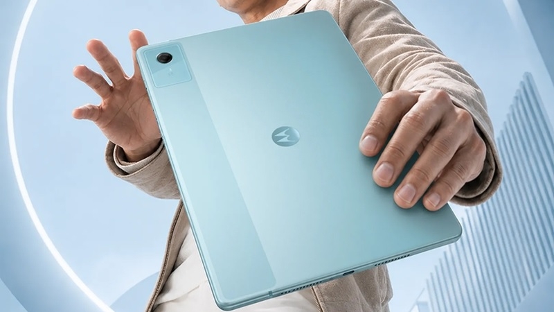Moto Pad 70 hợp với ai và khi nào nên chọn laptop? Moto Pad 70 hợp với ai và khi nào nên chọn laptop?