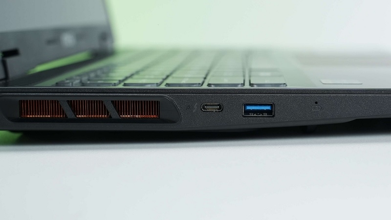 MSI Crosshair 16 HX AI D2XWFKG-036VN