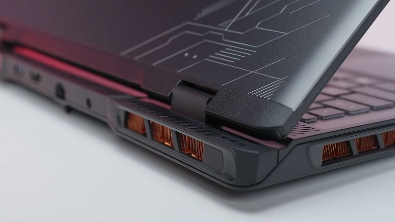 MSI Crosshair 16 HX AI D2XWFKG-036VN - Laptop Gaming AI Thế Hệ Mới Với RTX 5060 và Màn Hình 240Hz