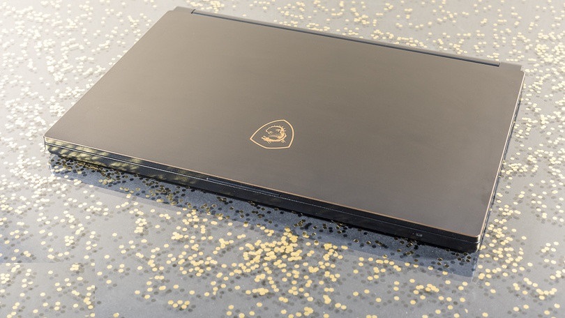 chất liệu thiết kế hoàn toàn từ hợp kim nhôm