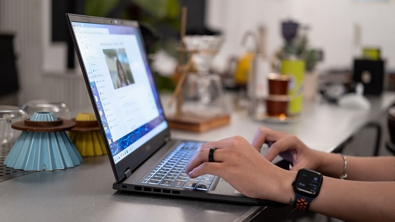 MSI Prestige 16 AI+ Evo B2VMG-016VN - Laptop AI Thế Hệ Mới Với Intel Core Ultra 9 288V MSI Prestige 16 AI+ Evo B2VMG-016VN - Laptop AI Thế Hệ Mới Với Intel Core Ultra 9 288V