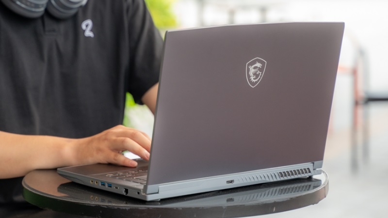 Laptop MSI Thin 15 B13UC-1411VN Laptop MSI Thin 15 B13UC-1411VN