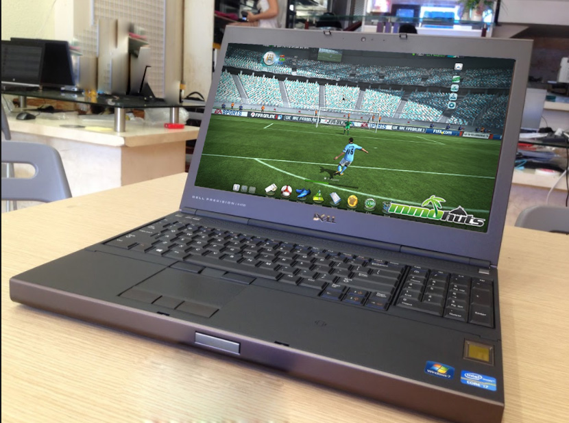 mua laptop chơi game fifa online 3