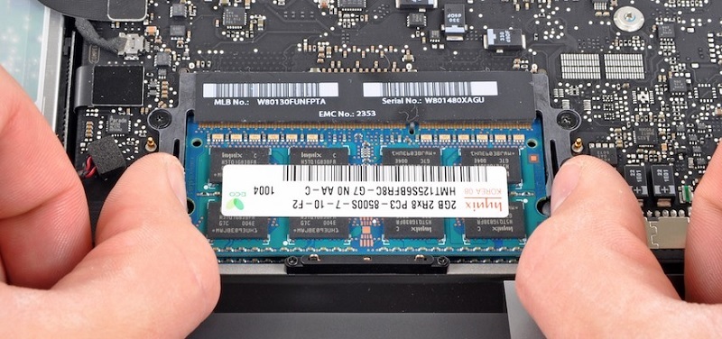Macbook thay Ram có được không?