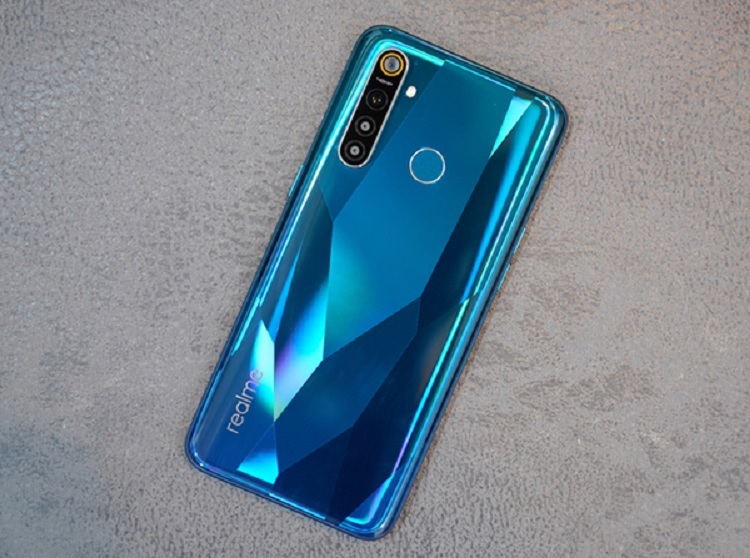 Nguyên nhân dẫn đến nắp lưng Realme 5 Pro bị hỏng?