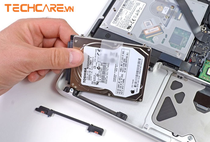 ổ cứng laptop phát ra tiếng kêu