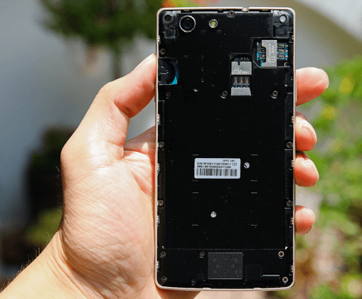 Pin điện thoại Oppo Neo 5 với thiết kế nguyên khối không thể tự tách rời