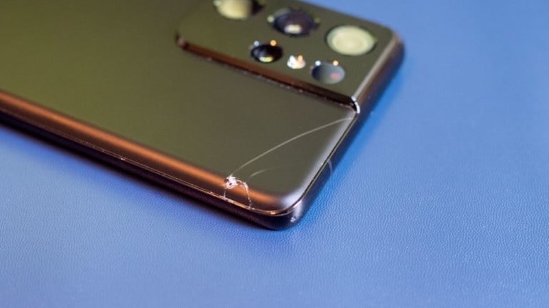 Kiểm tra vỏ điện thoại