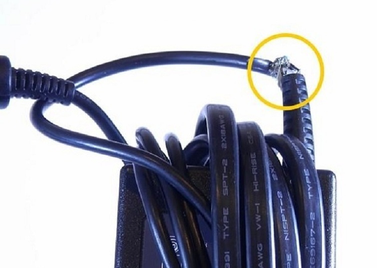 sac-laptop-msi-bi-hong