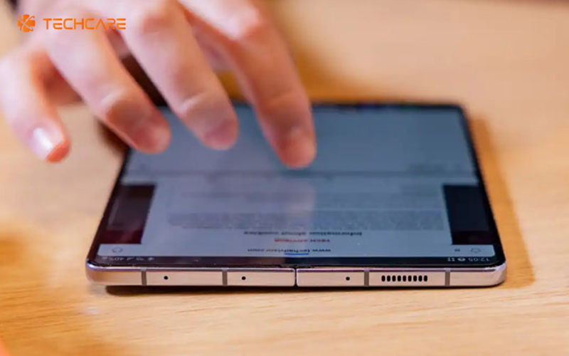 dau-hieu-samsung-galaxy-z-fold-5-hu-pin