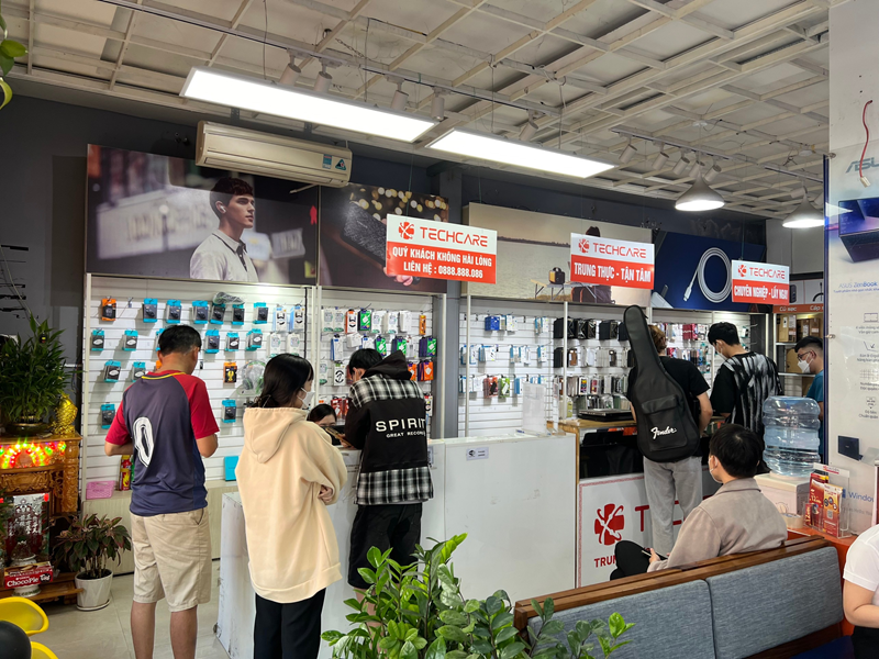 sua-dien-thoai-tai-techcare