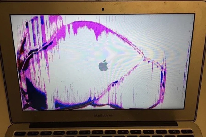 Dấu hiệu màn hình laptop chảy mực là gì?