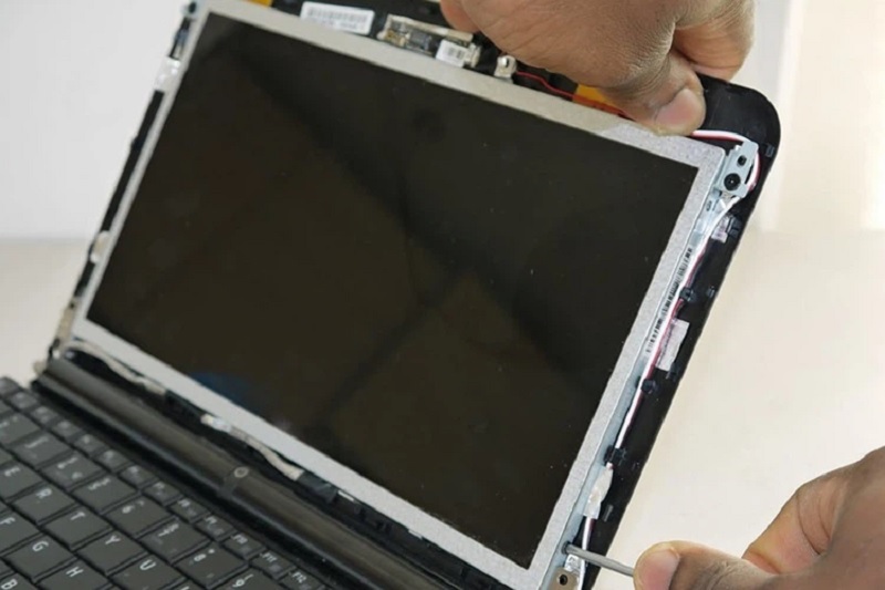 Mang laptop đến trực tiếp tại các đơn vị sửa chữa laptop uy tín