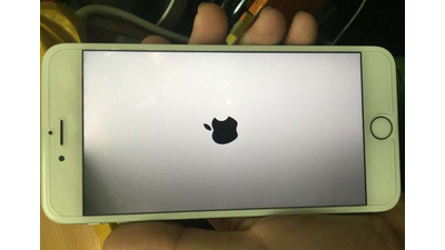 Làm thế nào để khắc phục tình trạng màn hình iphone bị đen 1 góc?