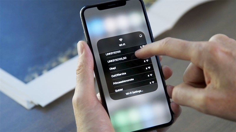 Tại sao iPhone bắt WiFi yếu? Tại sao iPhone bắt WiFi yếu?