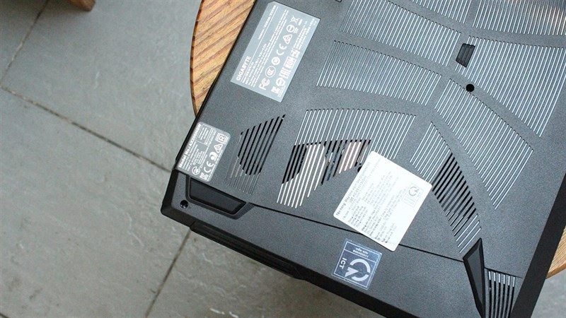 Dấu hiệu quạt laptop không quay Dấu hiệu quạt laptop không quay