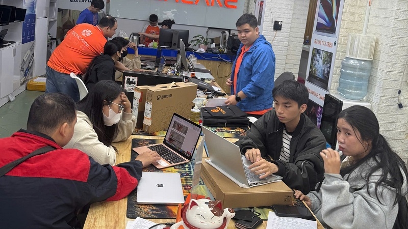 Lý do chọn mua Acer Shadow SH16-74-7G41 tại Techcare? Lý do chọn mua Acer Shadow SH16-74-7G41 tại Techcare?