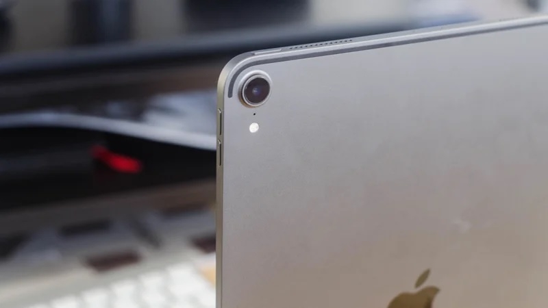Khi nào bạn cần thay camera iPad Pro 11 2018?