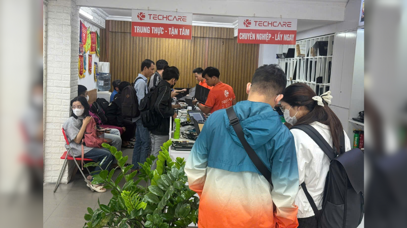 thay-camera-iphone-16-pro-tai-techcare