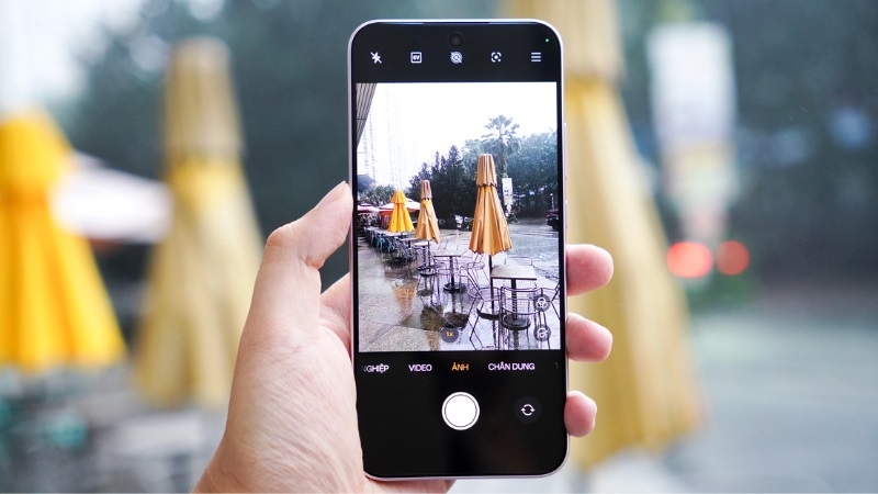 Khi nào bạn cần thay camera OPPO A6 Pro?