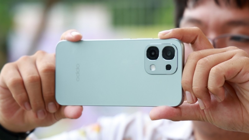 Khi nào bạn cần thay camera OPPO A6 Pro?