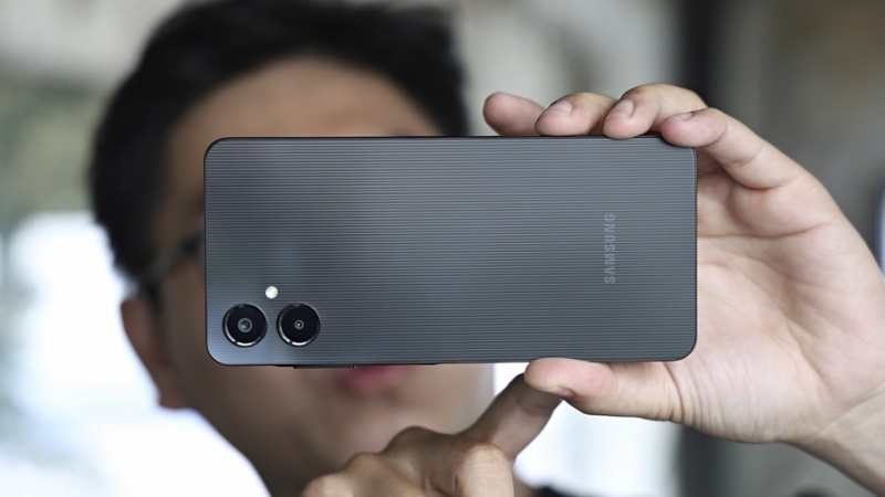 Khi nào bạn cần thay camera Samsung Galaxy A06?