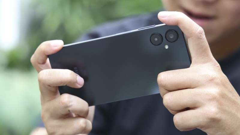 Khi nào bạn cần thay camera Samsung Galaxy A06?