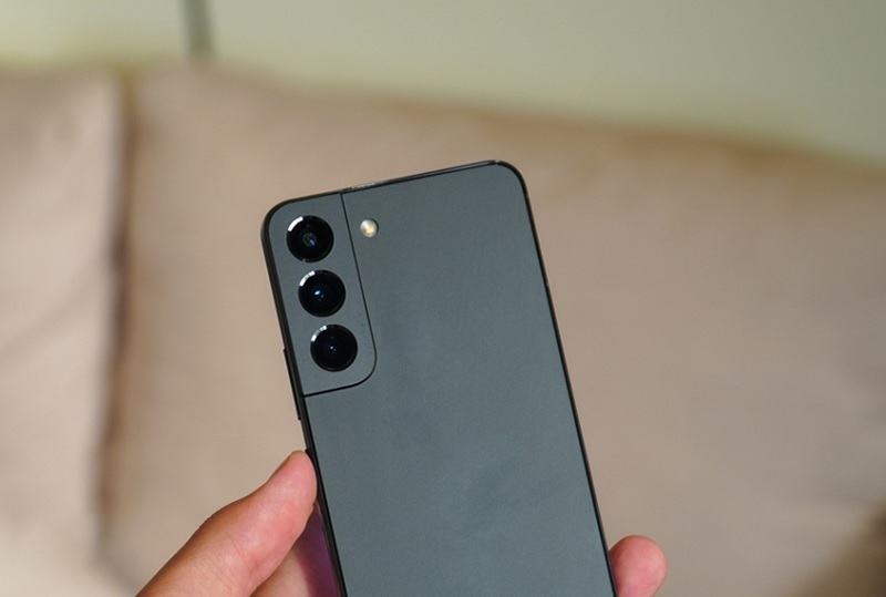 Dấu hiệu camera điện thoại Samsung Galaxy S22 bị hỏng là gì?