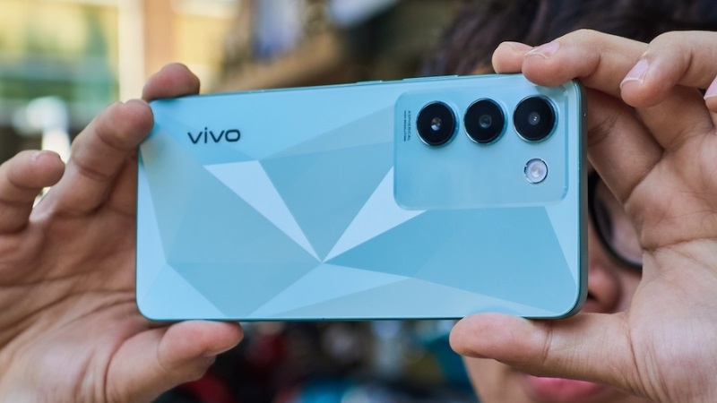 Khi nào cần thay camera Vivo Y100?