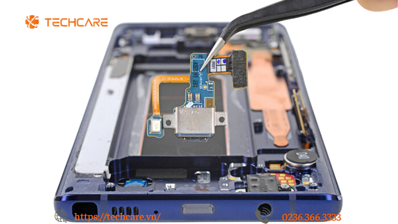 thay-chan-sac-samsung-tai-techcare