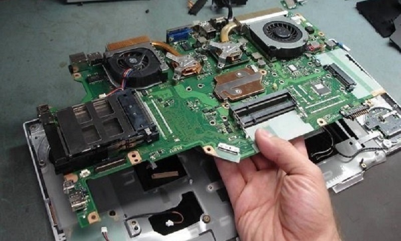 Những trường hợp nào cần thay main laptop Dell?