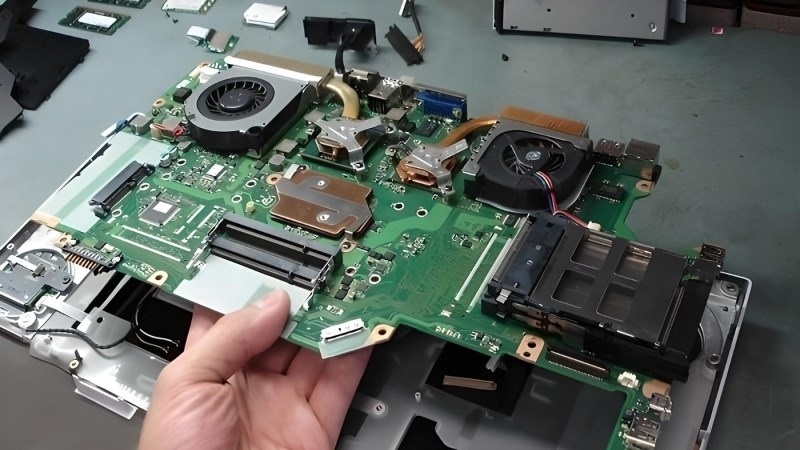 Nguyên nhân main laptop bị hư hỏng Nguyên nhân main laptop bị hư hỏng