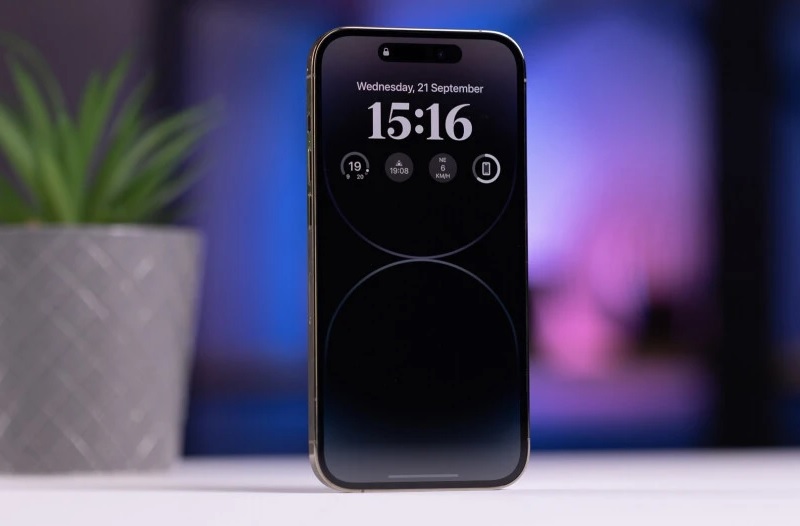 thay-man-hinh-iphone-15-pro