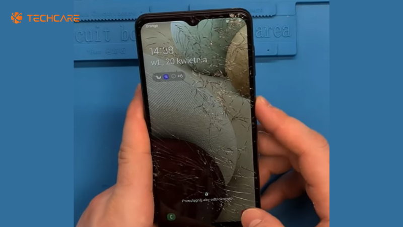 thay-man-hinh-realme-c30s-techcare