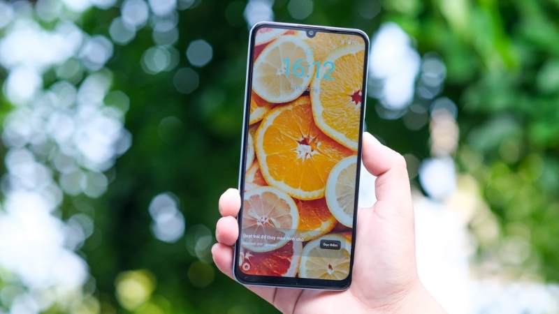 Khi nào cần thay màn hình Realme C60?