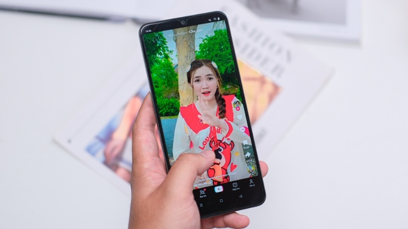 Khi nào bạn cần thay màn hình Realme C61?