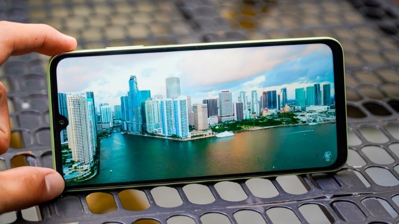 Khi nào cần thay màn hình Samsung Galaxy A05s ngay lập tức?