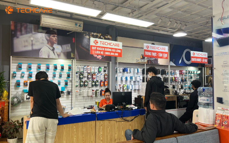 thay-man-samsung-Z-Flip-5-tai-techcare