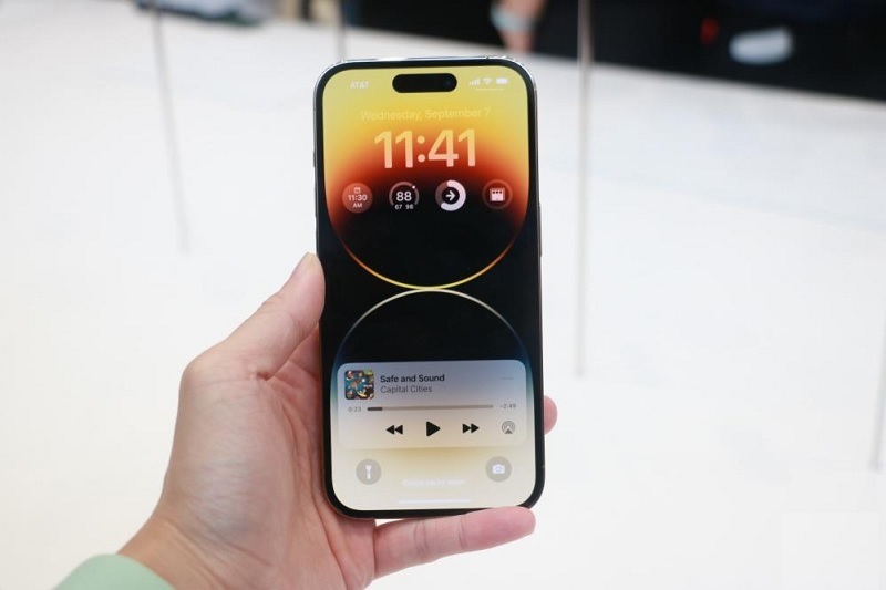 Quy trình thay mặt kính iPhone 14 Pro tại Techcare được diễn ra như thế nào?