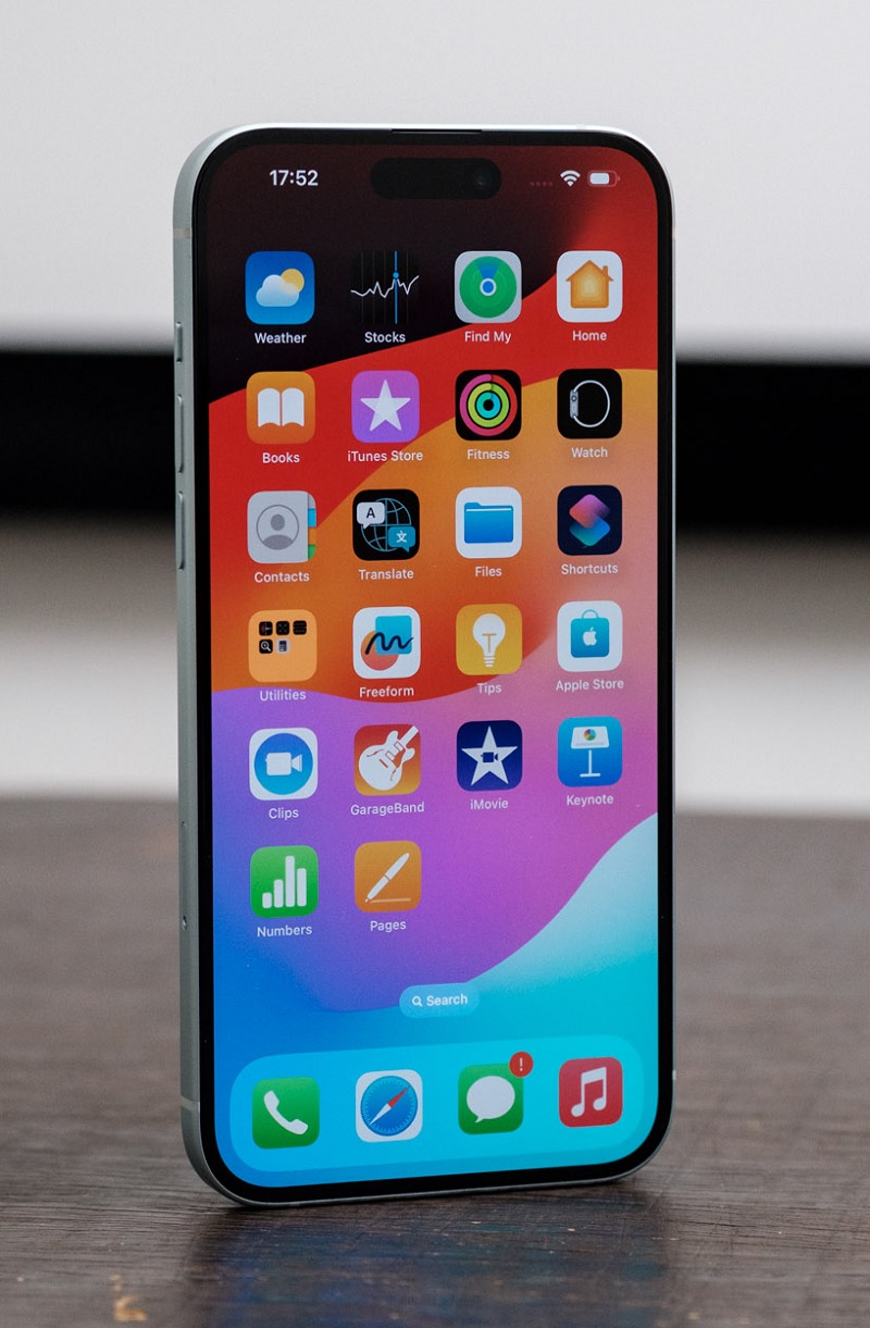 thay-mat-kinh-iphone-15-plus