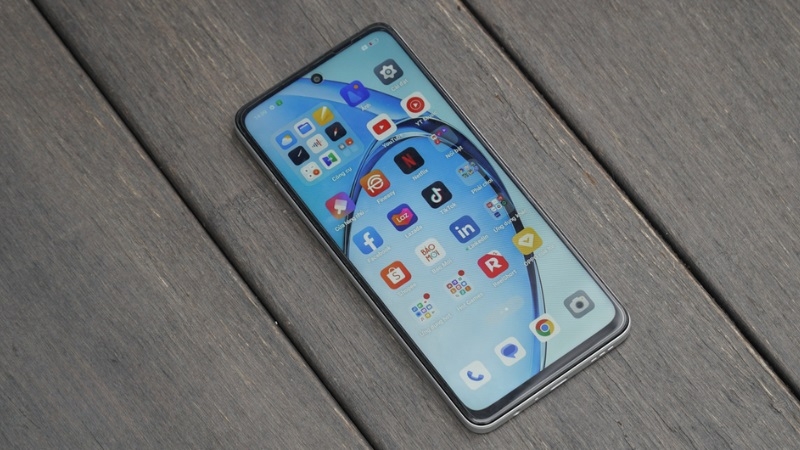 Khi nào cần thay mặt kính OPPO A3?